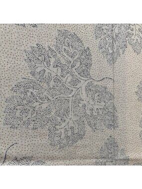 Fat Quarter 18x22 Ivory & Gray Vine Leaf Patterned Quilting Cotton Fabric